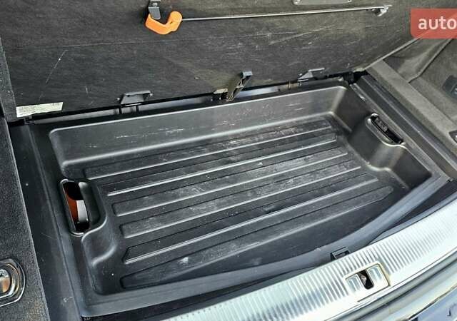 Синий Ауди Ку 7, объемом двигателя 3 л и пробегом 200 тыс. км за 18500 $, фото 65 на Automoto.ua