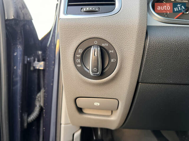 Синій Ауді Ку 7, об'ємом двигуна 3 л та пробігом 142 тис. км за 13800 $, фото 23 на Automoto.ua