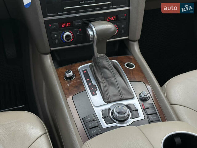 Синий Ауди Ку 7, объемом двигателя 3 л и пробегом 304 тыс. км за 15950 $, фото 25 на Automoto.ua