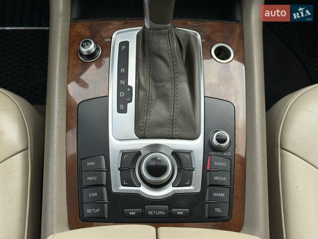 Синий Ауди Ку 7, объемом двигателя 3 л и пробегом 304 тыс. км за 15950 $, фото 24 на Automoto.ua