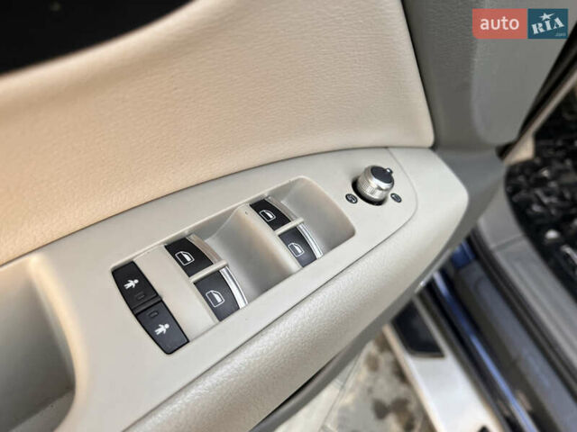 Синій Ауді Ку 7, об'ємом двигуна 3 л та пробігом 142 тис. км за 13800 $, фото 20 на Automoto.ua