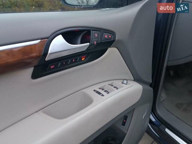 Синий Ауди Ку 7, объемом двигателя 3 л и пробегом 301 тыс. км за 12200 $, фото 3 на Automoto.ua
