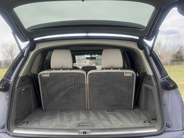 Синий Ауди Ку 7, объемом двигателя 3 л и пробегом 87 тыс. км за 3900 $, фото 15 на Automoto.ua