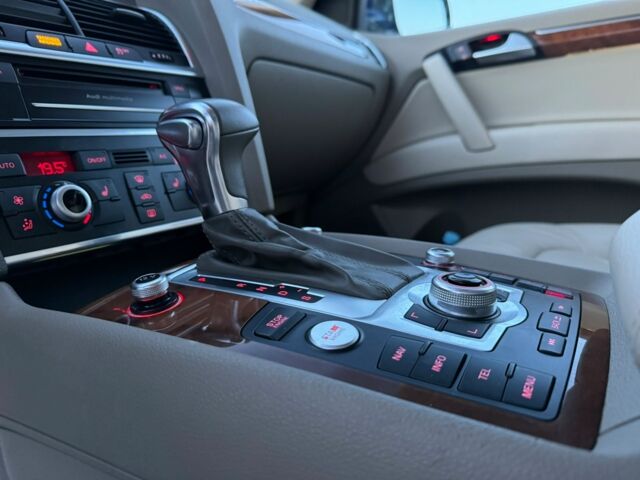 Синий Ауди Ку 7, объемом двигателя 3 л и пробегом 146 тыс. км за 15800 $, фото 17 на Automoto.ua