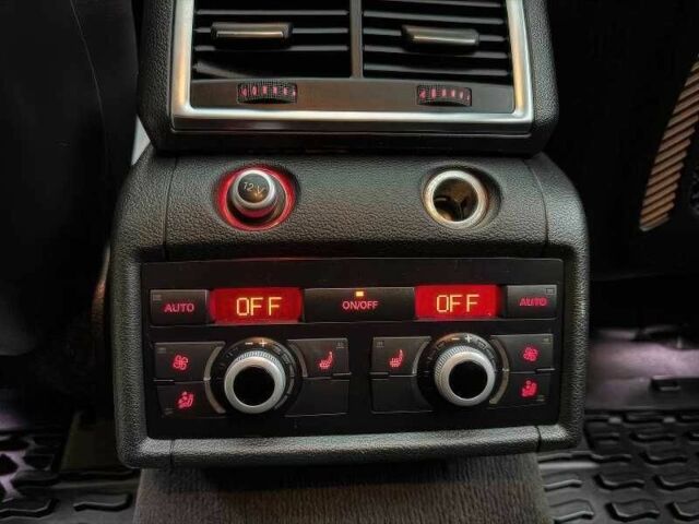 Синий Ауди Ку 7, объемом двигателя 3 л и пробегом 110 тыс. км за 9000 $, фото 12 на Automoto.ua