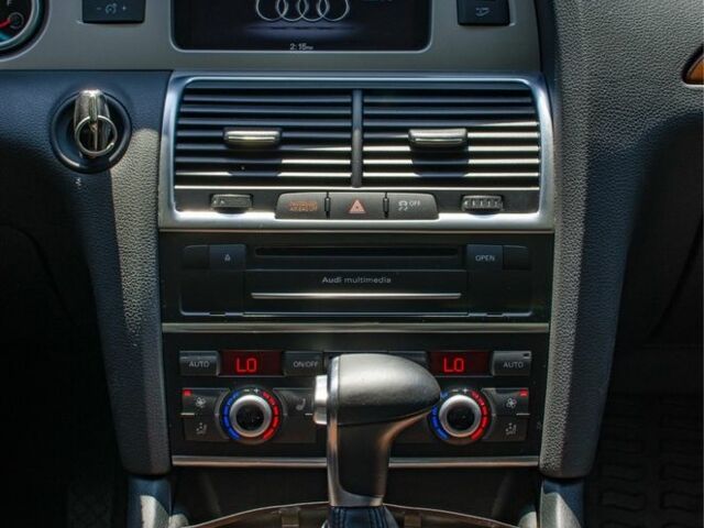 Синий Ауди Ку 7, объемом двигателя 3 л и пробегом 140 тыс. км за 19000 $, фото 5 на Automoto.ua