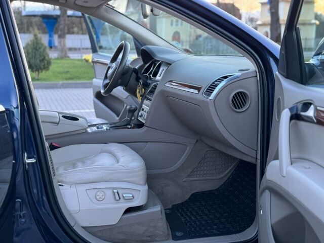 Синий Ауди Ку 7, объемом двигателя 3 л и пробегом 146 тыс. км за 15800 $, фото 9 на Automoto.ua