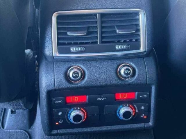 Синій Ауді Ку 7, об'ємом двигуна 3 л та пробігом 145 тис. км за 11200 $, фото 9 на Automoto.ua