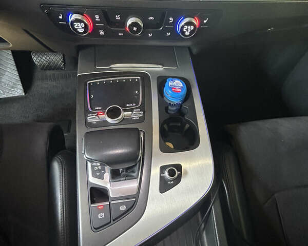 Синій Ауді Ку 7, об'ємом двигуна 2.97 л та пробігом 255 тис. км за 31500 $, фото 14 на Automoto.ua