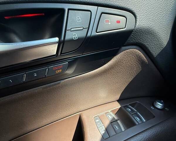 Синий Ауди Ку 7, объемом двигателя 3 л и пробегом 151 тыс. км за 15650 $, фото 21 на Automoto.ua