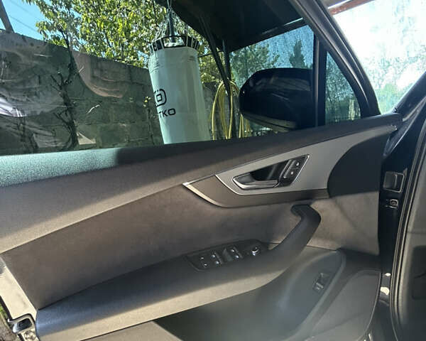 Синій Ауді Ку 7, об'ємом двигуна 2.97 л та пробігом 255 тис. км за 31500 $, фото 10 на Automoto.ua