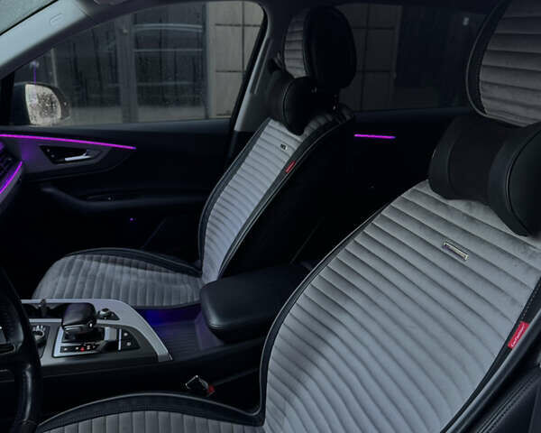 Синій Ауді Ку 7, об'ємом двигуна 3 л та пробігом 332 тис. км за 30000 $, фото 4 на Automoto.ua