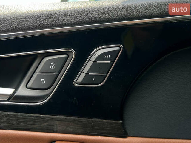 Синий Ауди Ку 7, объемом двигателя 3 л и пробегом 179 тыс. км за 32690 $, фото 28 на Automoto.ua