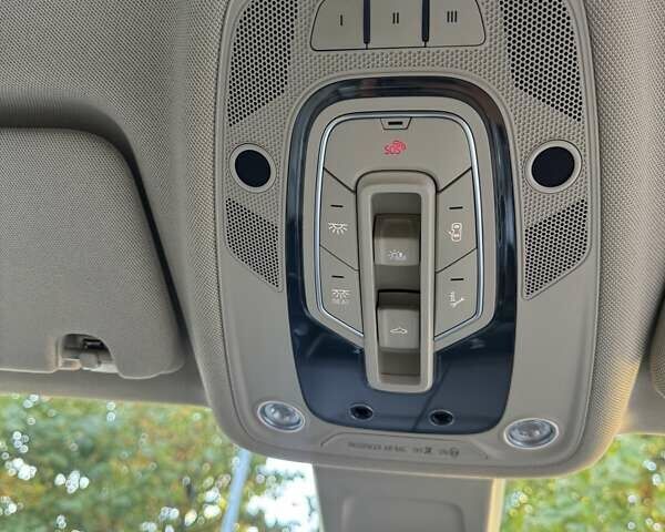 Синий Ауди Ку 7, объемом двигателя 3 л и пробегом 144 тыс. км за 33500 $, фото 25 на Automoto.ua