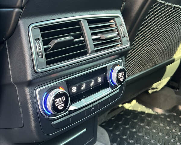 Синій Ауді Ку 7, об'ємом двигуна 2.97 л та пробігом 216 тис. км за 34850 $, фото 34 на Automoto.ua