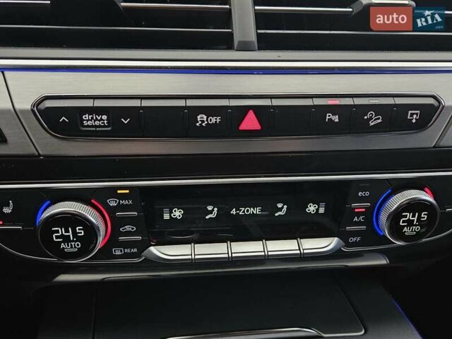 Синий Ауди Ку 7, объемом двигателя 3 л и пробегом 234 тыс. км за 31999 $, фото 51 на Automoto.ua