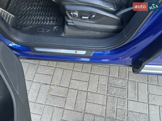 Синій Ауді Ку 7, об'ємом двигуна 3 л та пробігом 353 тис. км за 26000 $, фото 9 на Automoto.ua