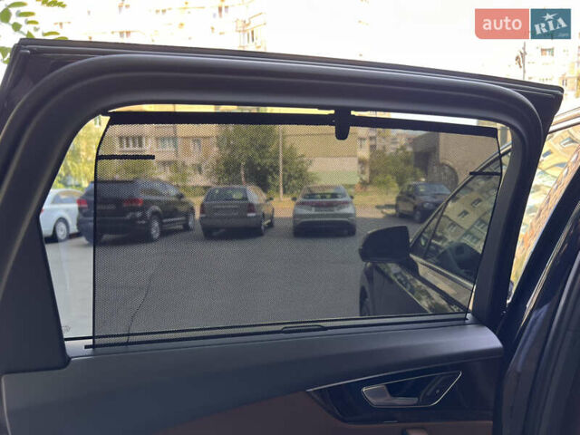 Синий Ауди Ку 7, объемом двигателя 3 л и пробегом 78 тыс. км за 32000 $, фото 9 на Automoto.ua