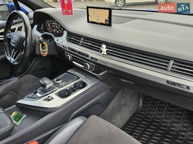Синій Ауді Ку 7, об'ємом двигуна 3 л та пробігом 234 тис. км за 30000 $, фото 31 на Automoto.ua