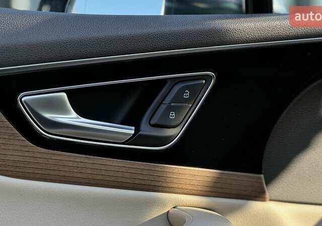 Синій Ауді Ку 7, об'ємом двигуна 2.97 л та пробігом 164 тис. км за 38500 $, фото 11 на Automoto.ua