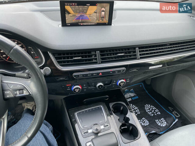 Синий Ауди Ку 7, объемом двигателя 3 л и пробегом 162 тыс. км за 21000 $, фото 10 на Automoto.ua