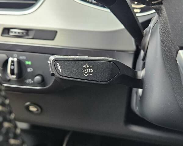 Синій Ауді Ку 7, об'ємом двигуна 3 л та пробігом 234 тис. км за 30000 $, фото 69 на Automoto.ua