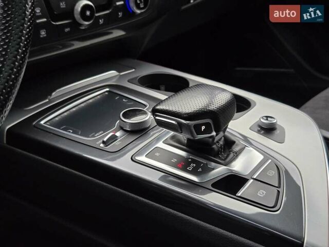 Синий Ауди Ку 7, объемом двигателя 3 л и пробегом 319 тыс. км за 33500 $, фото 30 на Automoto.ua