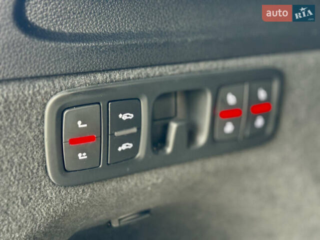 Синий Ауди Ку 7, объемом двигателя 3 л и пробегом 311 тыс. км за 36000 $, фото 25 на Automoto.ua