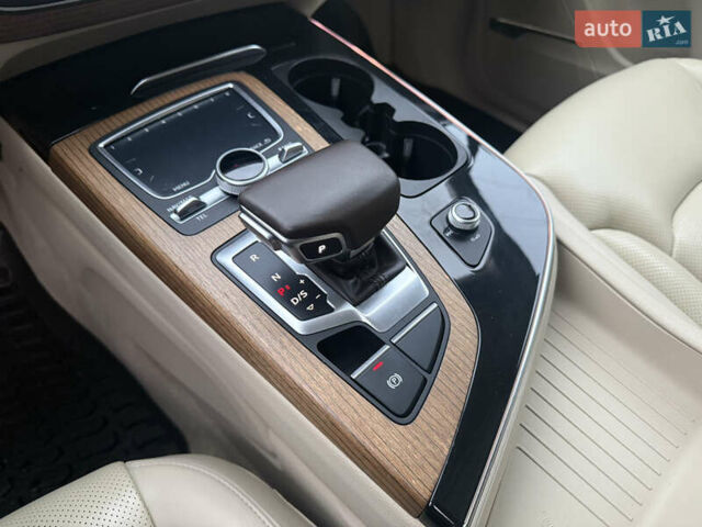 Синий Ауди Ку 7, объемом двигателя 3 л и пробегом 156 тыс. км за 23950 $, фото 86 на Automoto.ua