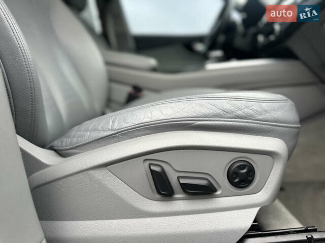 Синій Ауді Ку 7, об'ємом двигуна 3 л та пробігом 218 тис. км за 26500 $, фото 110 на Automoto.ua