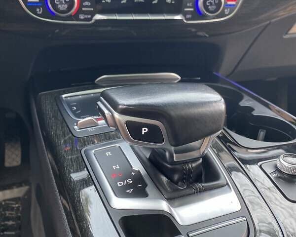 Синій Ауді Ку 7, об'ємом двигуна 3 л та пробігом 161 тис. км за 31151 $, фото 28 на Automoto.ua