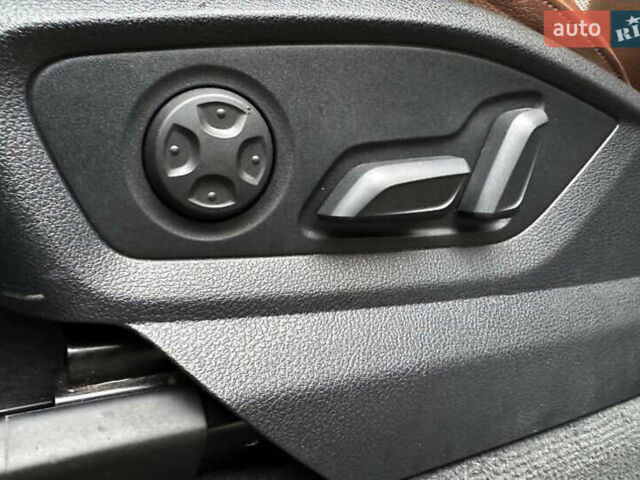 Синий Ауди Ку 7, объемом двигателя 3 л и пробегом 120 тыс. км за 32000 $, фото 21 на Automoto.ua