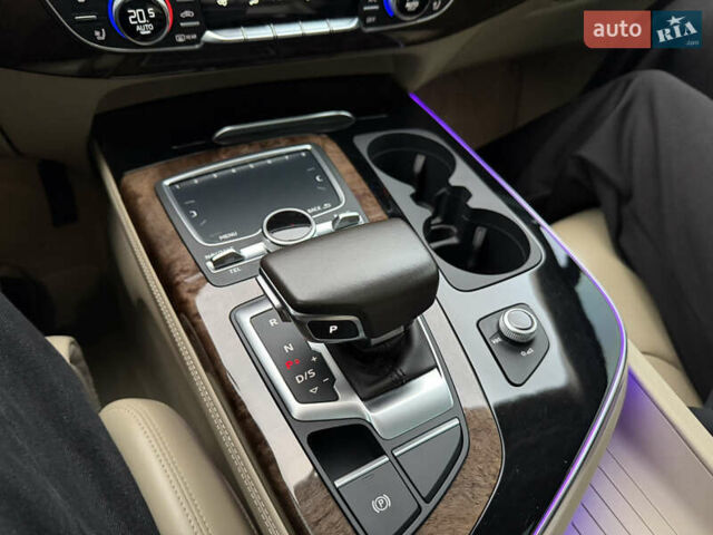 Синий Ауди Ку 7, объемом двигателя 3 л и пробегом 132 тыс. км за 33333 $, фото 26 на Automoto.ua