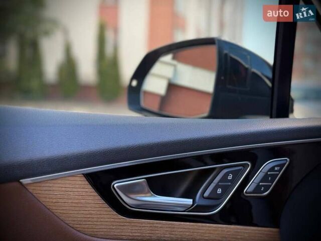 Синій Ауді Ку 7, об'ємом двигуна 2 л та пробігом 258 тис. км за 19950 $, фото 12 на Automoto.ua