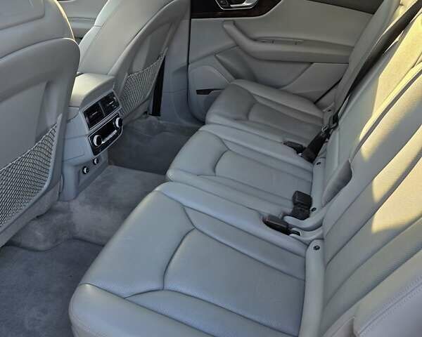 Синий Ауди Ку 7, объемом двигателя 3 л и пробегом 111 тыс. км за 31000 $, фото 31 на Automoto.ua