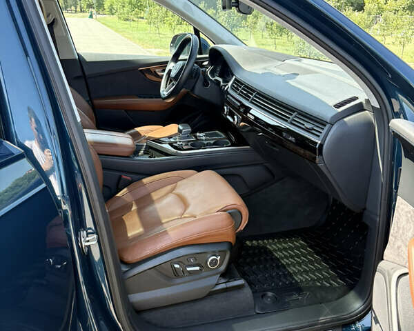 Синій Ауді Ку 7, об'ємом двигуна 3 л та пробігом 84 тис. км за 45300 $, фото 16 на Automoto.ua