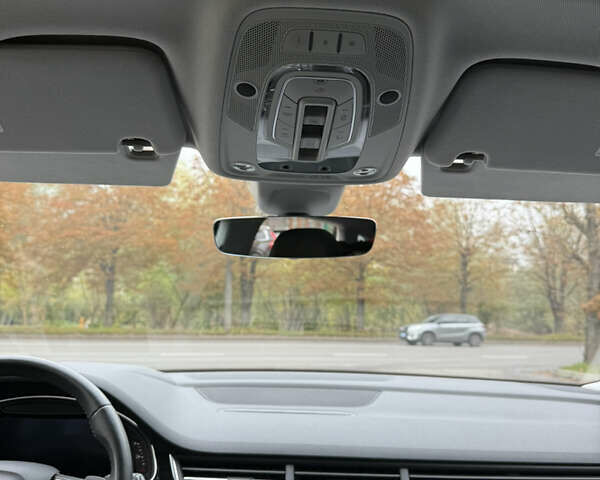 Синий Ауди Ку 7, объемом двигателя 3 л и пробегом 238 тыс. км за 24500 $, фото 25 на Automoto.ua