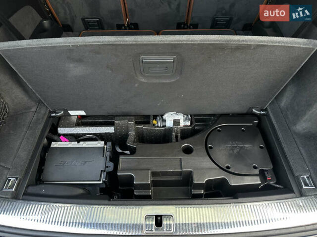 Синий Ауди Ку 7, объемом двигателя 3 л и пробегом 220 тыс. км за 25300 $, фото 31 на Automoto.ua