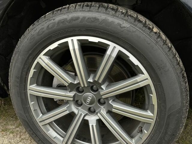 Синій Ауді Ку 7, об'ємом двигуна 3 л та пробігом 32 тис. км за 39900 $, фото 2 на Automoto.ua