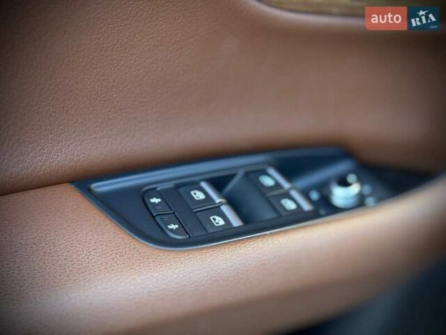 Синій Ауді Ку 7, об'ємом двигуна 2 л та пробігом 258 тис. км за 19950 $, фото 15 на Automoto.ua