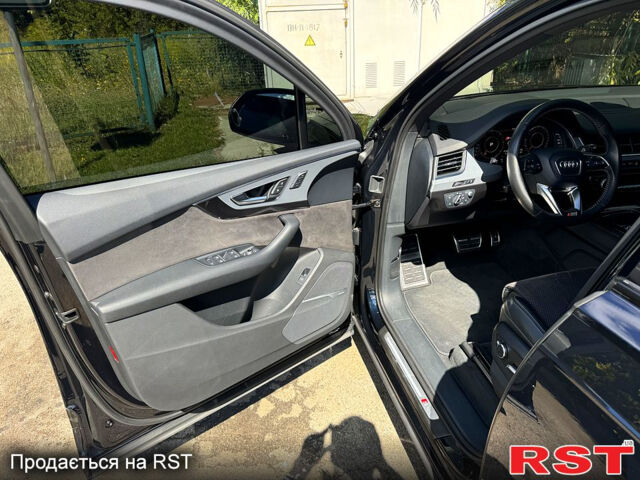 Синий Ауди Ку 7, объемом двигателя 3 л и пробегом 305 тыс. км за 30000 $, фото 5 на Automoto.ua