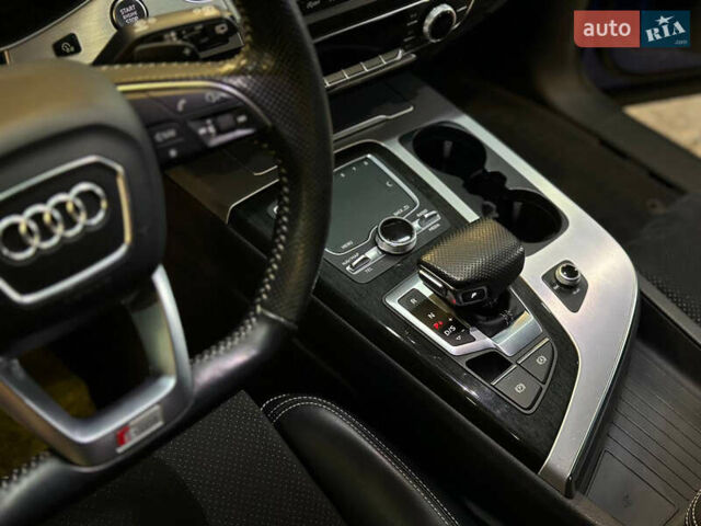 Ауди Ку 7 2017 в Львове на Automoto.ua Синий Ауди Ку 7, объемом двигателя 2.97 л и пробегом 153 тыс. км за 42000 $, фото 6 на Automoto.ua