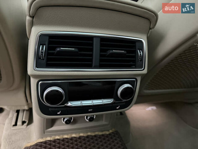 Синий Ауди Ку 7, объемом двигателя 3 л и пробегом 132 тыс. км за 33333 $, фото 14 на Automoto.ua