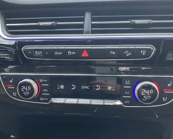 Синій Ауді Ку 7, об'ємом двигуна 3 л та пробігом 161 тис. км за 31151 $, фото 29 на Automoto.ua