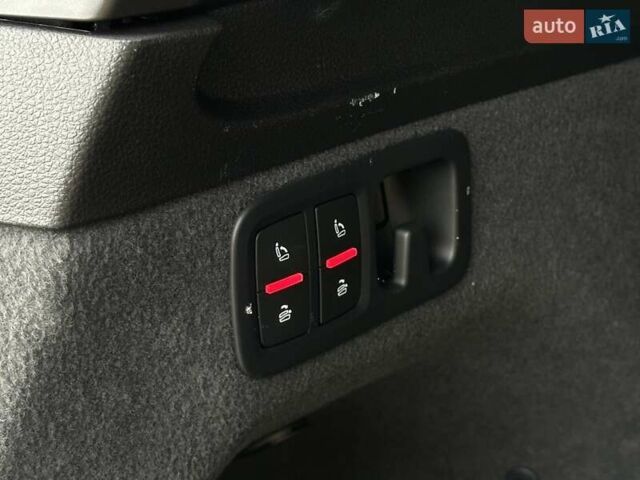 Синий Ауди Ку 7, объемом двигателя 3 л и пробегом 194 тыс. км за 27500 $, фото 19 на Automoto.ua