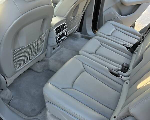 Синий Ауди Ку 7, объемом двигателя 3 л и пробегом 111 тыс. км за 31000 $, фото 30 на Automoto.ua