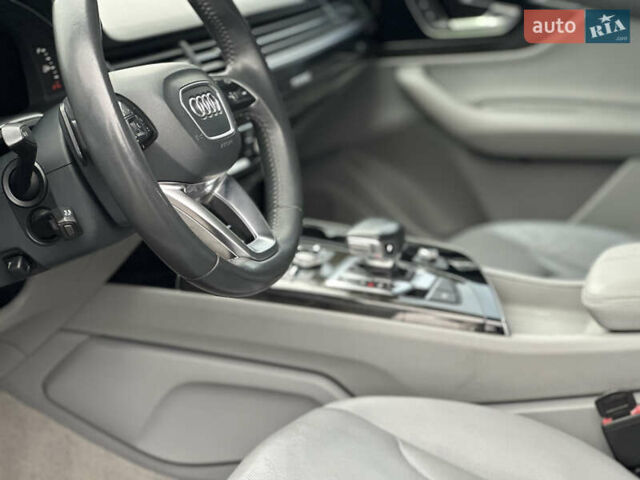 Синій Ауді Ку 7, об'ємом двигуна 3 л та пробігом 218 тис. км за 26500 $, фото 82 на Automoto.ua