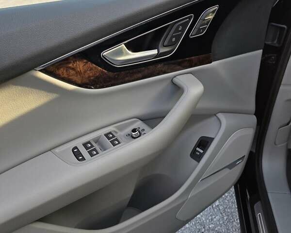 Синий Ауди Ку 7, объемом двигателя 3 л и пробегом 111 тыс. км за 31000 $, фото 17 на Automoto.ua