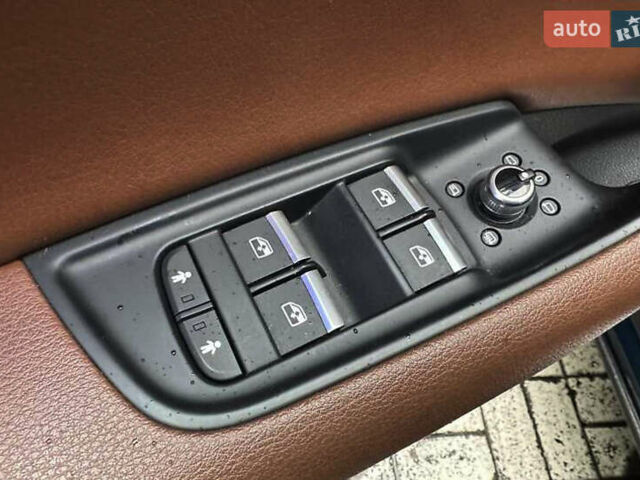 Синий Ауди Ку 7, объемом двигателя 3 л и пробегом 120 тыс. км за 32000 $, фото 18 на Automoto.ua