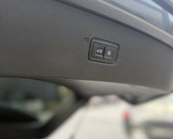 Синий Ауди Ку 7, объемом двигателя 3 л и пробегом 81 тыс. км за 31900 $, фото 29 на Automoto.ua